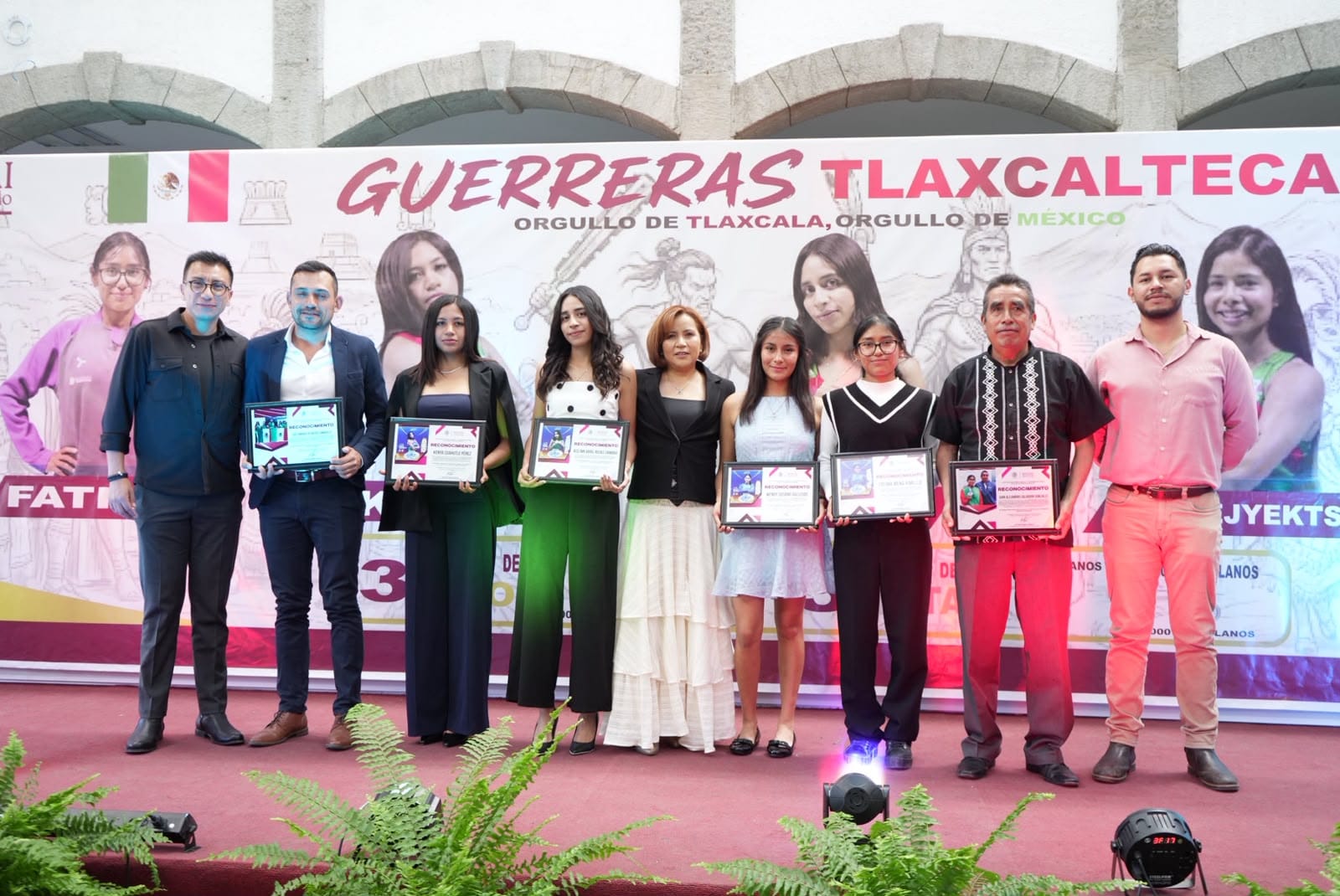 Reconoce Madai Pérez el talento y esfuerzo de atletas tlaxcaltecas que participaron en el NACAC 2026